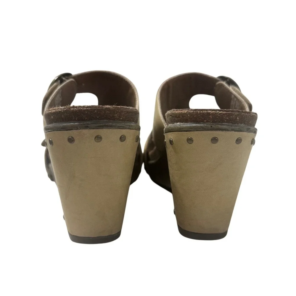 Dansko Fern Wedge Sandals Womens 8 Tan Leather Studded Buckle 1908039300